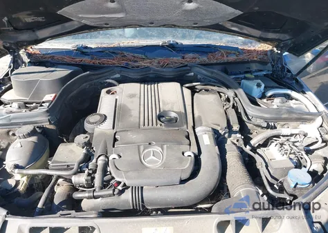 2013 Mercedes-Benz C 250 Luxury/Sport из США, поврежденный, VIN WDDGF4HB1DR262921